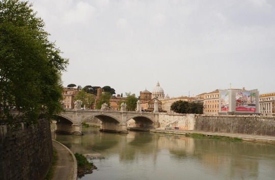 Фото пейзажей реки Тибр в Риме