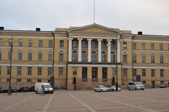 Фото главного здания Хельсинского университета