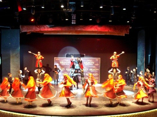 Фотография с шоу народных танцев в Турции