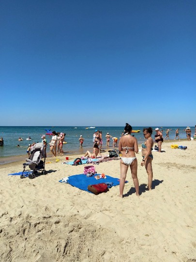 Фото с песчанного пляжа в Анапе