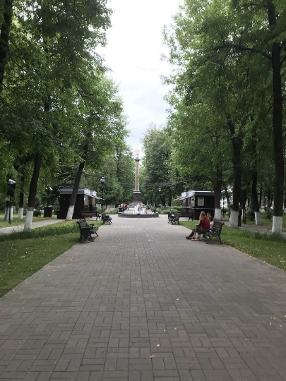 Фото демидовского сквера в Ярославле