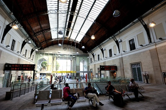 Фото центрального вокзала Генуи