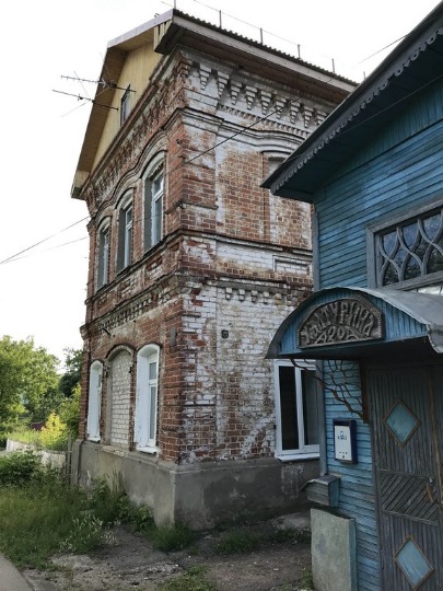 Фото старинного купеческого дома в Чкаловске