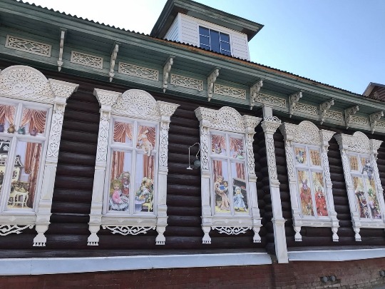Фото деревянной архитектуры в Мышкине