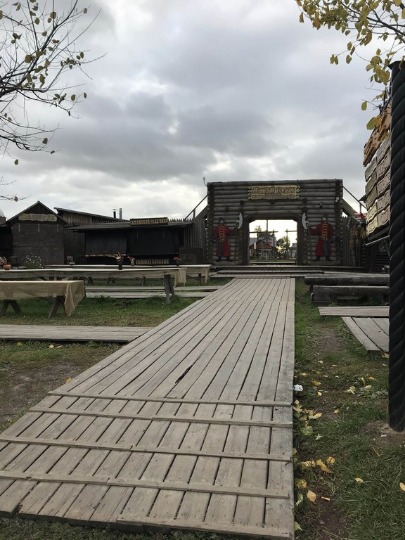 Фото комплекса исторической реконструкции Ленивый торжок в Свияжске