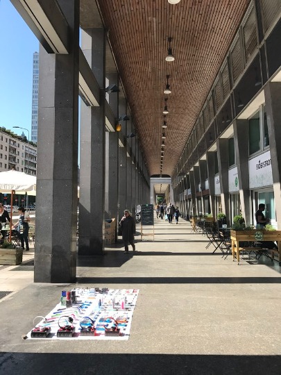 Фотография торговых павильонов в Милане