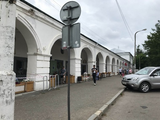 Фото комплекса торговых рядов в Костроме