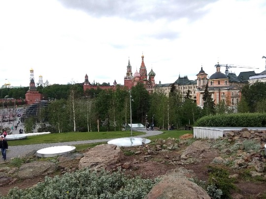 Фотография московского парка Зарядье в Москве