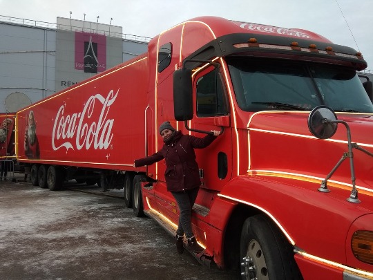 Фото со знаменитым грузовиком кока-колы в Нижнем Новгороде