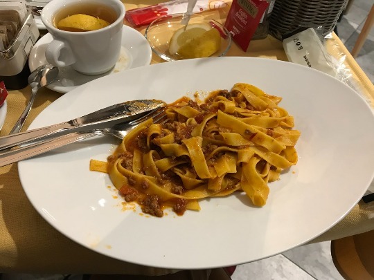 Фотография итальянской пасты в кафе Милана
