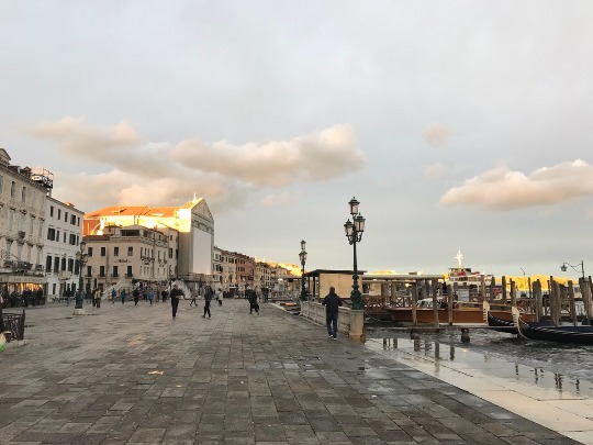 Фото главной набережной Рива дельи Скьявони в Венеции