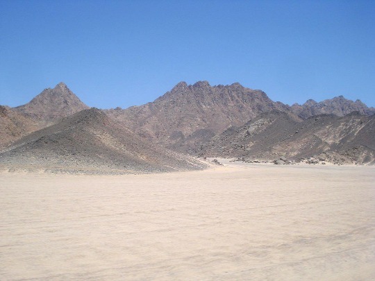 Фото египетской пустыни вблизи Хургады