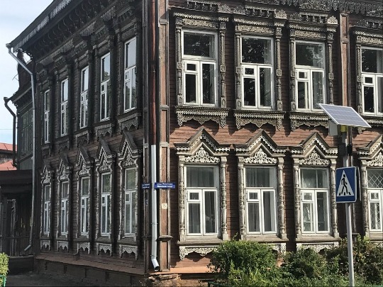 Фото резного украшения дома Лихачева в Козьмодемьянске