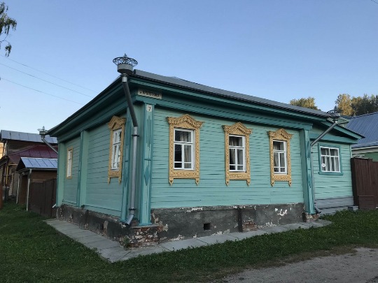 Фото деревянного дома на улице Кропоткина в Плесе