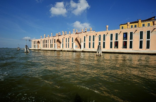 Фотография причального здания в Венеции