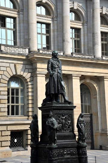 Памятник Генриху Фридриху Штейну в Берлине